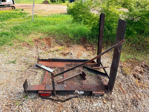 TRAILER HITCH PLATFORM