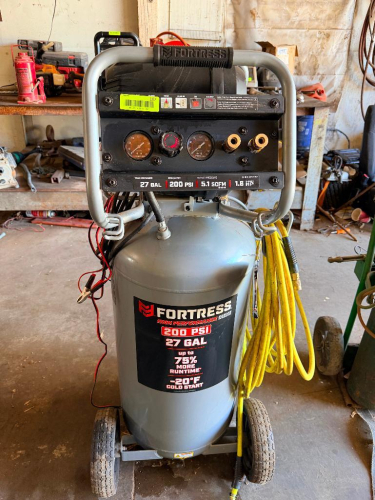FORTRESS 27 GALLON 200 PSI AIR COMPRESSOR