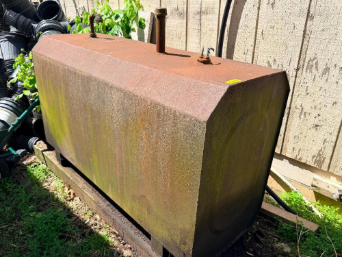 300 GALLON METAL OIL / FUEL TANK ( EMPTY )