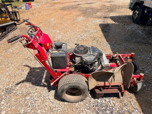 SCAG COMMERCIAL WALK-BEHIND MOWER. ( NOT WORKING )