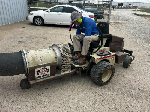 GRASSHOPPER 722D FRONTMOUNT DIESEL MOWER WITH TURBINE BLOWER