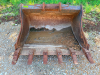 36" HEAVY DUTY EXCAVATOR DIGGING BUCKET WITH PIN-ON MOUNT, 6-TOOTH CONFIGURATION.