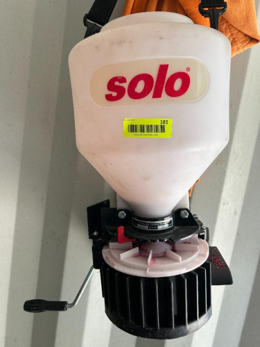 (1) SOLO CHEST MOUNT PORTABLE SPREADER
