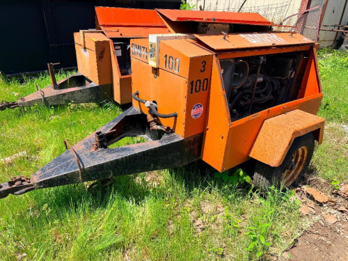 TOWABLE AIR COMPRESSOR ( MISSING PARTS / NOT WORKING )