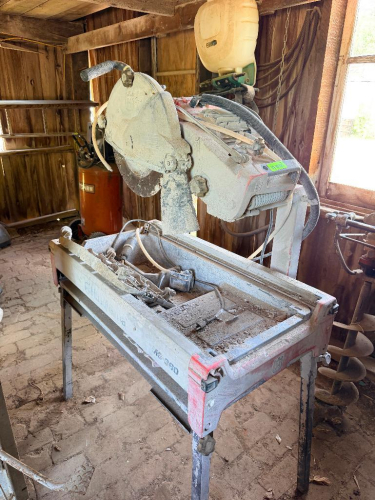 WET TILE SAW W/ STAND.