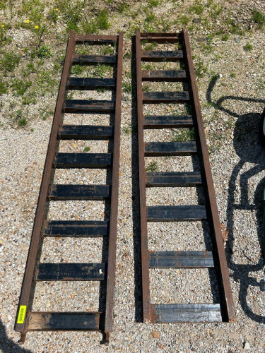 (2) HEAVY DUTY STEEL TRAILER RAMPS