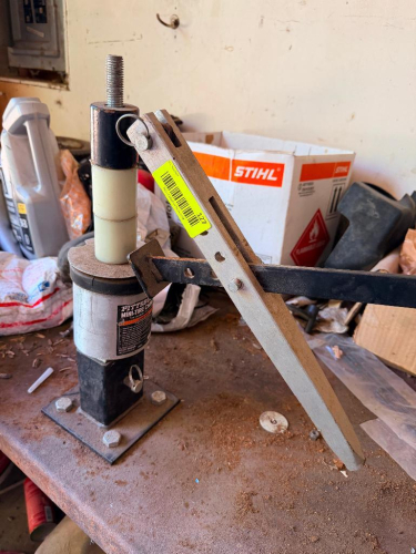 MANUAL MINI TIRE CHANGER WITH LEVER ARM AND BASE MOUNT