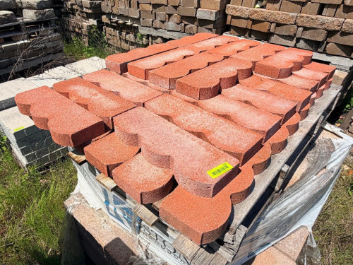 PARTIAL PALLET OF LANDSCAPE BLOCK