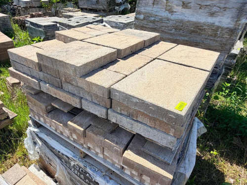 PALLET OF CONCRETE PAVERS.