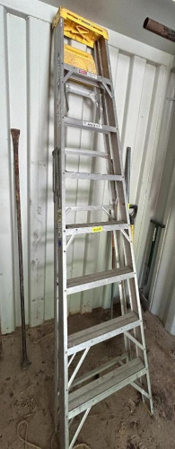 (1) 8 FOOT LADDER