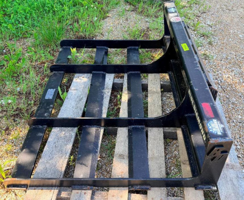 BLUE DIAMOND SKID STEER QUICK ATTACH FRAME