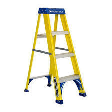 (1) FIBERGLASS STEP LADDER