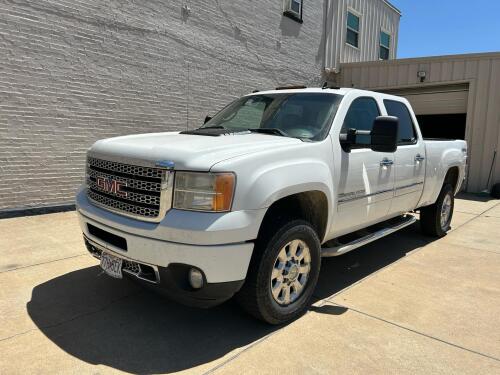 2012 GMC DENALI SIERRA PICKUP TRUCK