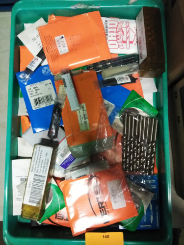 (1) TRAY OF MISC ITEMS