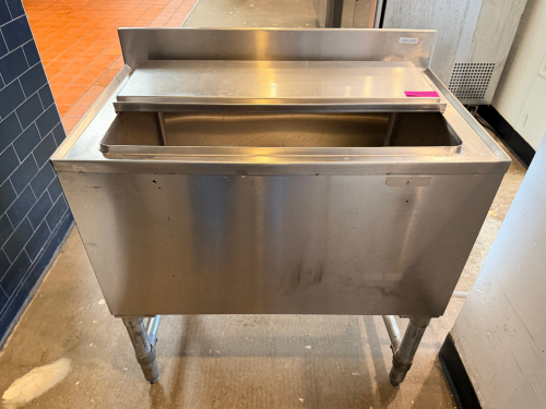 30" HEAVY DUTY STAINLESS ICE KEEPER W/ LID.