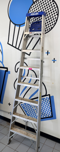 KELLER 8' ALUMINUM LADDER