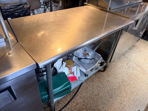 48" X 30" STAINLESS TABLE