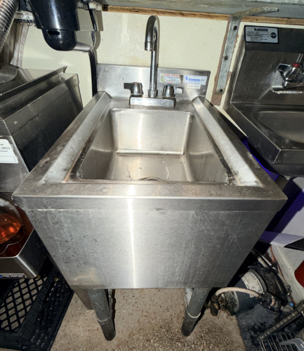 15" UNDER BAR STAINLESS HAND SINK