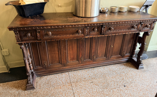 84" ANTIQUE STYLE CARVED WOOD SIDEBOARD / BUFFET CABINET