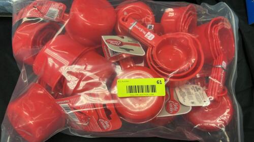 (1) LARGE BAG OF BETTY CROCKER MEASURING CUPS
