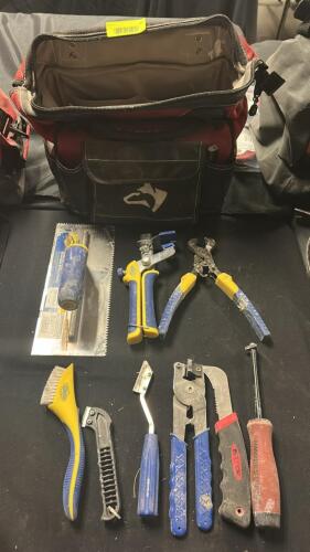(1) LOT OF ASSORTED TOOLS USED FOR TILING AND TOOL BAG AS SHOWN