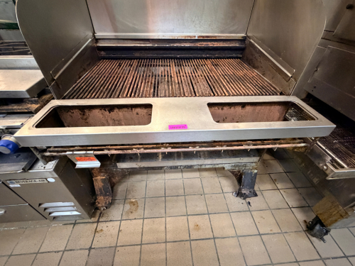 44" RADIANT CHARBROILER W/ STAND AND STAINLESS SIDE SPLASHES.