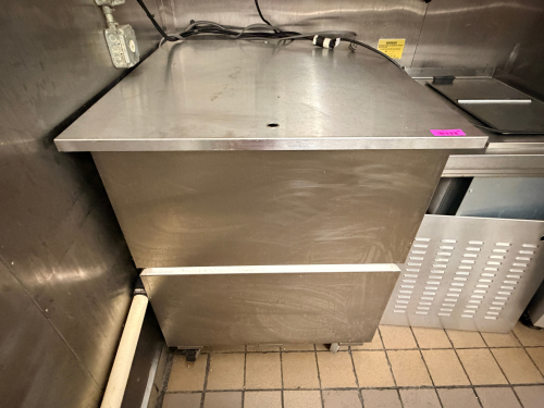 STAINLESS STEEL BIN WITH LIFT-OFF COVER