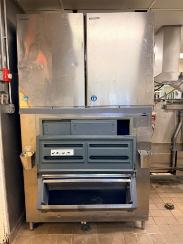 (2) HOSHIZAKI ICE MACHINES WITH ICE STORAGE BIN AND REMOTE CONDENSERS