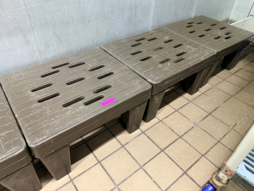 (3) 20" X 20" BROWN PLASTIC DUNNAGE RACKS