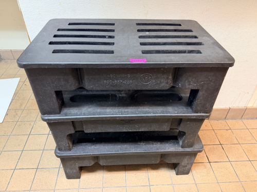 (3) 36" X 20" BLACK PLASTIC DUNNAGE RACKS