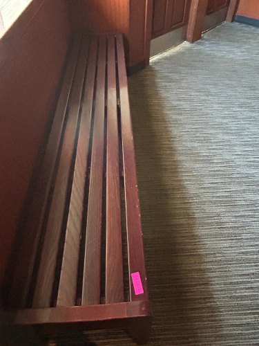 (1) WOODEN BENCH