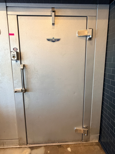 10' X 8' US COOLER WALK IN FREEZER WITH FLOOR.