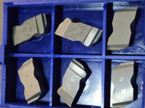 (20) CARBIDE GROOVING INSERTS