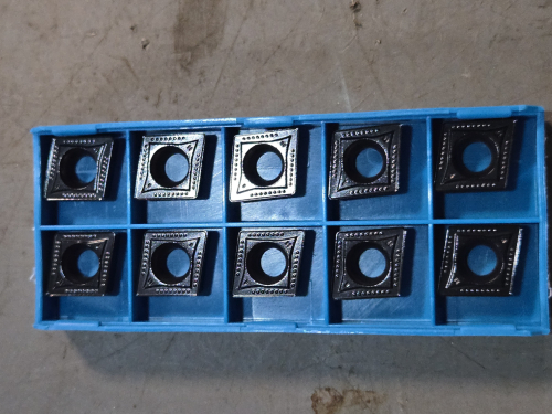 (20) CARBIDE TURNING INSERTS