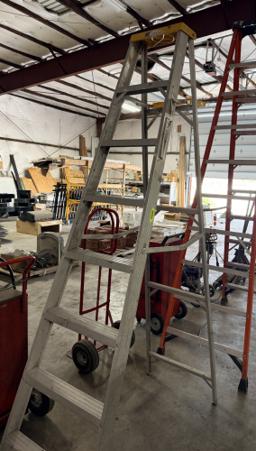 8' ALUMINUM A FRAME LADDER
