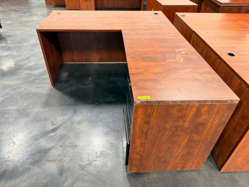 60" LAMINATE WOOD DESK W/ RETURN.