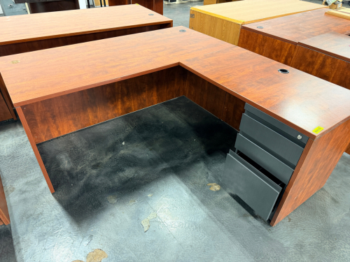 60" LAMINATE WOOD DESK W/ RETURN.