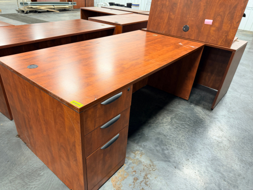 60" LAMINATE WOOD DESK