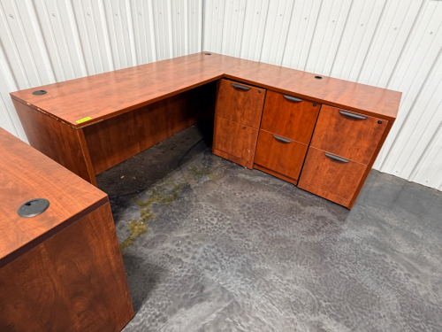 60" LAMINATE WOOD DESK W/ RETURN.