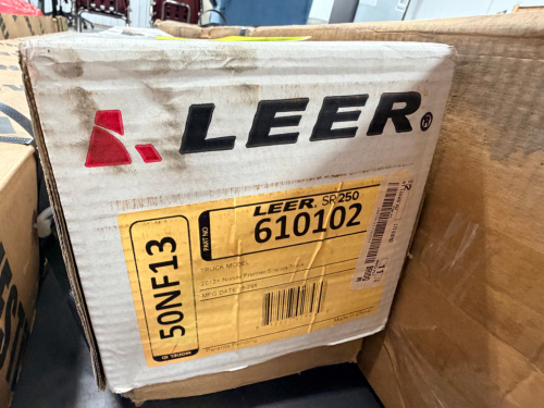 LEER SR250 610102 FOR 2013+ NISSAN FRONTIER 5' BED WITHOUT TRACK.
