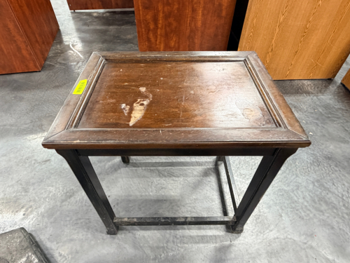 SMALL HARDWOOD END TABLE