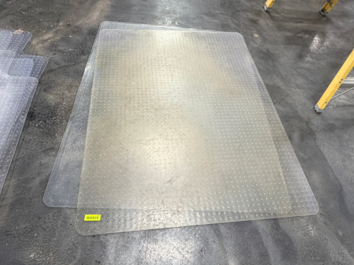 (4) CLEAR PLASTIC CHAIR MATS.