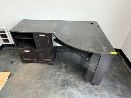 60" BLACK COMPOSITE WOOD DESK.