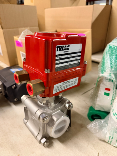 ELECTRIC ACTUATED STAINLESS STEEL BALL VALVE ASSEMBLY WITH TRIAC CONTROLS ACTUATOR
