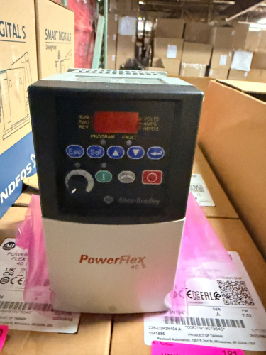 (3) ALLEN-BRADLEY POWERFLEX 40 AC VARIABLE FREQUENCY DRIVE. UNIT FEATURES INTEGRATED KEYPAD/DISPLAY INTERFACE WITH LOCAL CONTROL KNOB AND STATUS INDICATORS