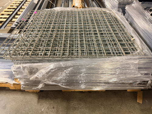 (15) SECTIONS OF 4' X 4' WIRE DECKING.
