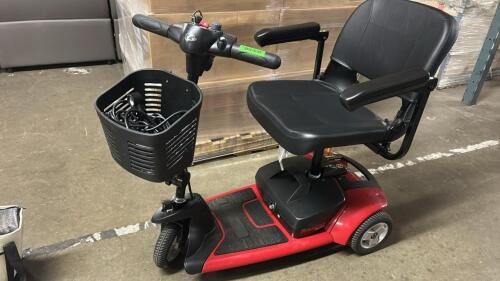 (1) RASCAL VENTURE 3 WHEEL MOBILITY SCOOTER WITH CHARGING BATTERY