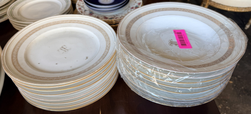 (14) 11" CHINA PLATES.