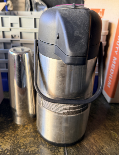 STAINLESS PUSH TOP INSULATED DECANTER