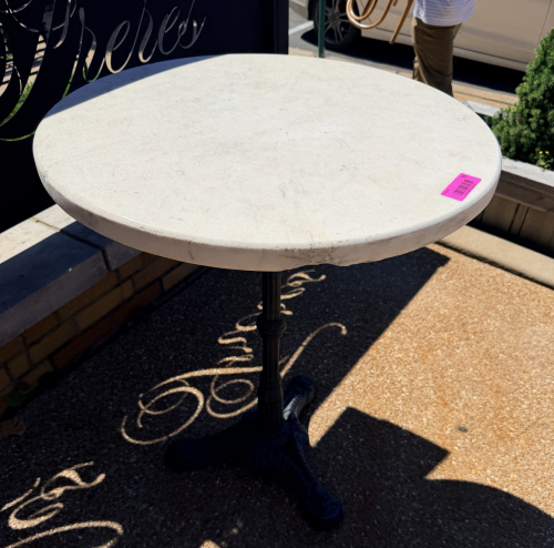 24" ROUND WHITE MARBLE TOP BISTRO TABLE WITH HEAVY DUTY CAST IRON CLAW FOOT BASE. NO CHAIRS W/ THIS LOT